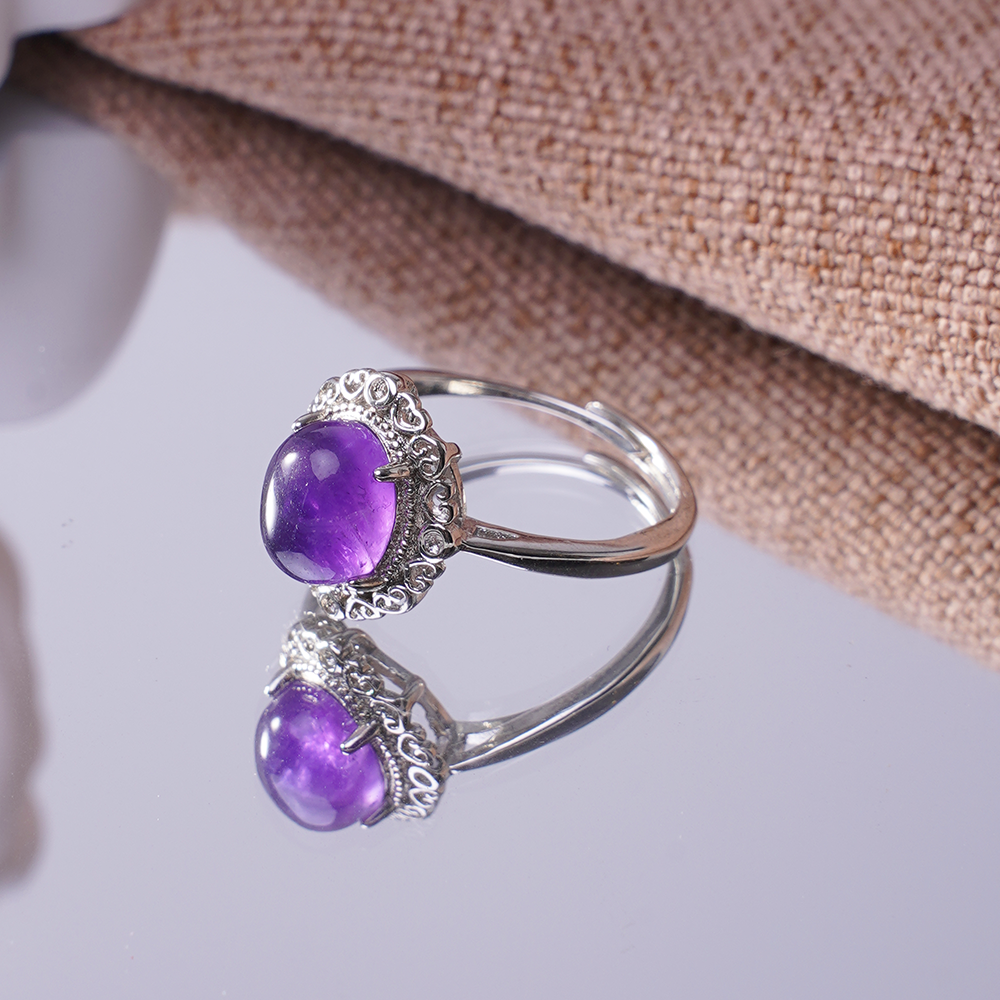 Amethyst egg face ring